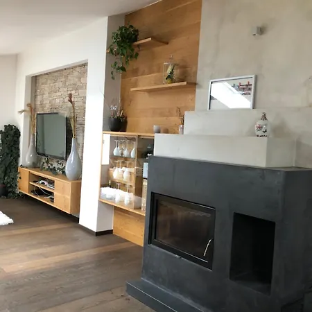 דירה Exklusive Dachgeschosswohnung Mit Sauna Und Kamin Im Stilvollen Altbau Vordernberg